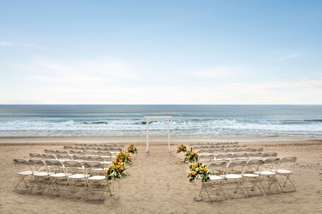 DoubleTree Resort by Hilton Myrtle Beach Oceanfront - Image 8