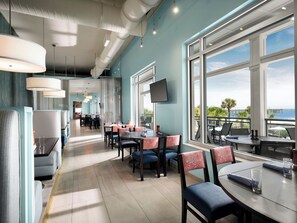 Daily buffet breakfast for a fee - DoubleTree Resort by Hilton Myrtle Beach Oceanfront (Myrtle Beach)