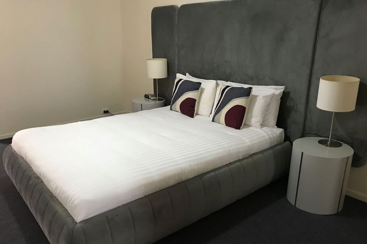 1 bedroom, Egyptian cotton sheets, premium bedding, minibar