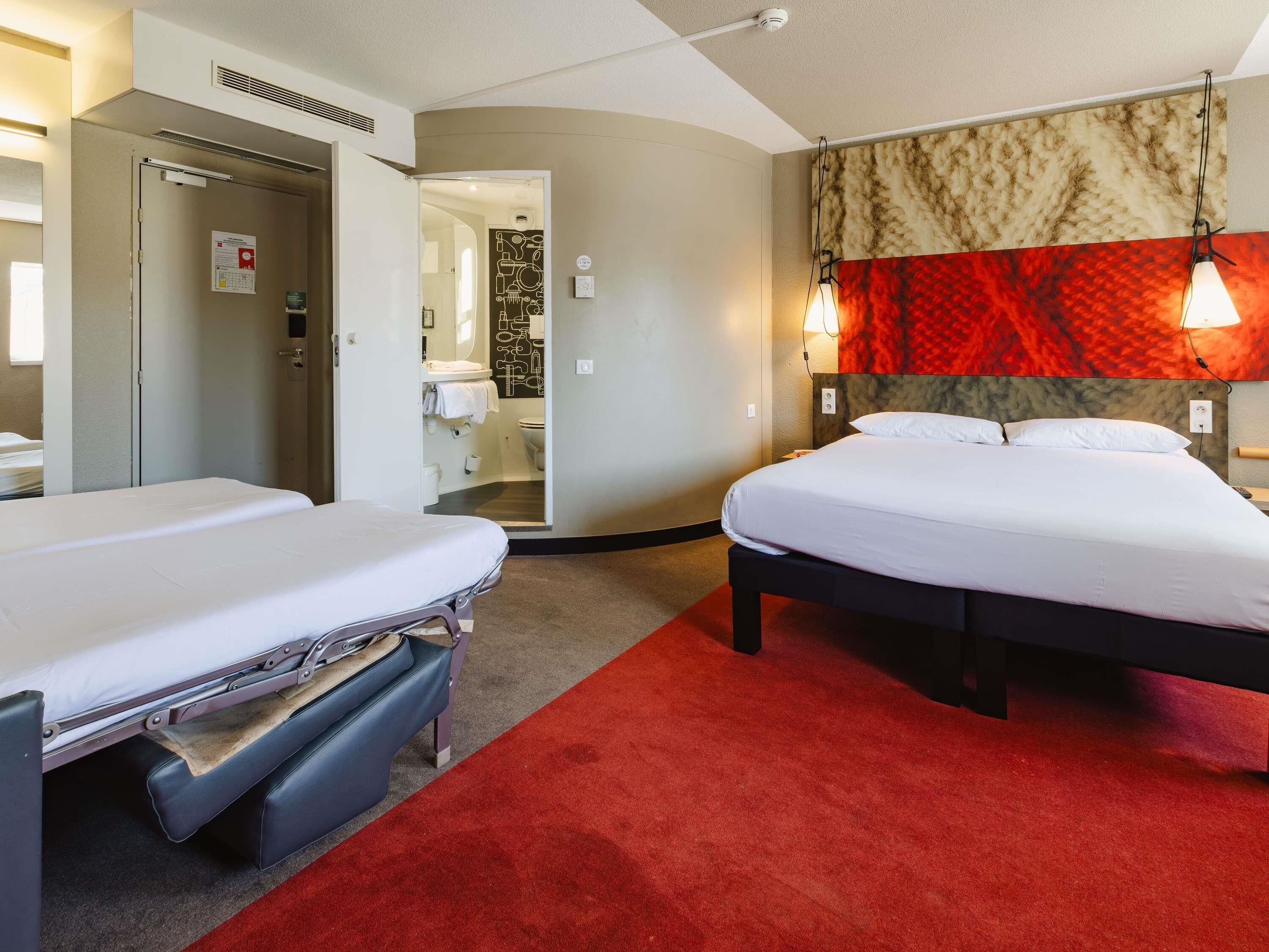 Literie de qualité supérieure, surmatelas, bureau