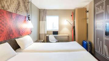 Standard Room, 2 Single Beds | Premium bedding, pillow-top beds, desk, laptop workspace