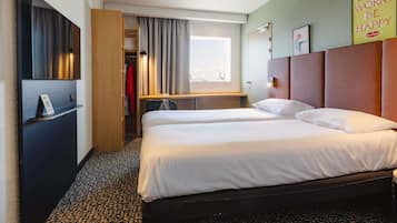 Standardzimmer, 2 Einzelbetten | Hochwertige Bettwaren, Pillowtop-Betten, Schreibtisch