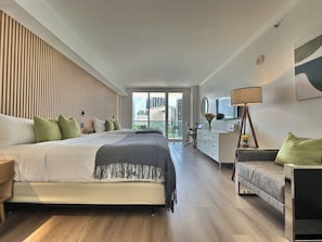 Deluxe Room, 2 Queen Beds, Balcony, City View