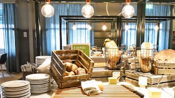 Daily buffet breakfast (SEK 179 per person)