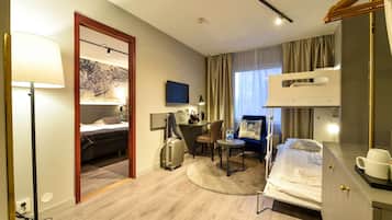 Family Room | In-room safe, desk, iron/ironing board, free WiFi