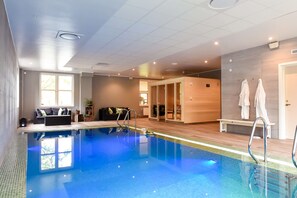 Piscine couverte