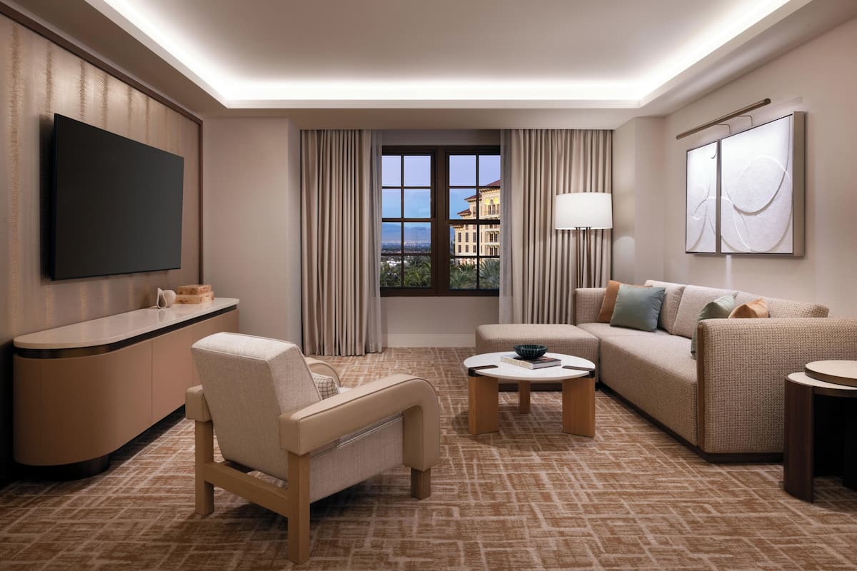 Grand Suite | Living area