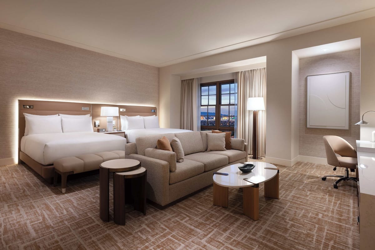 Executive Two Queen Suite - NEWLY REMODELED, NO RESORT FEES | 部屋からの景観