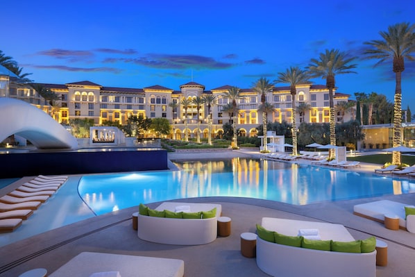 Outdoor pool, cabanas (surcharge), pool umbrellas