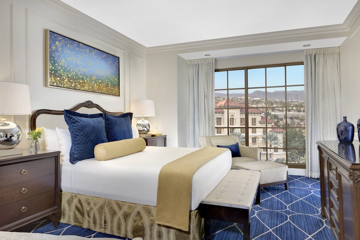 1 bedroom, premium bedding, pillowtop beds, in-room safe