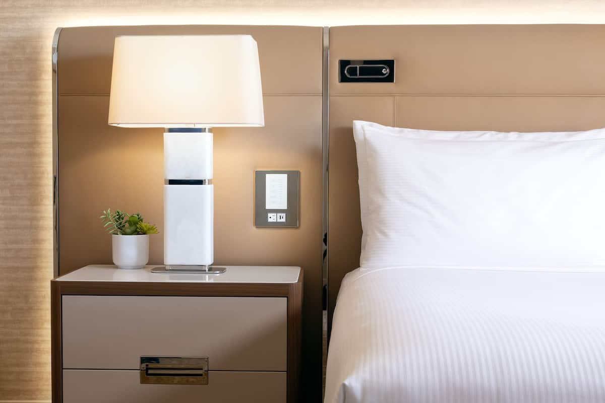 Deluxe Room (Bed Type Assigned at Check-in) | Roupas de cama premium, camas com colchões pillow-top