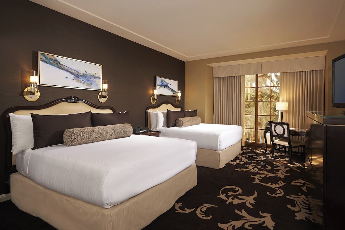 1 bedroom, premium bedding, pillowtop beds, in-room safe