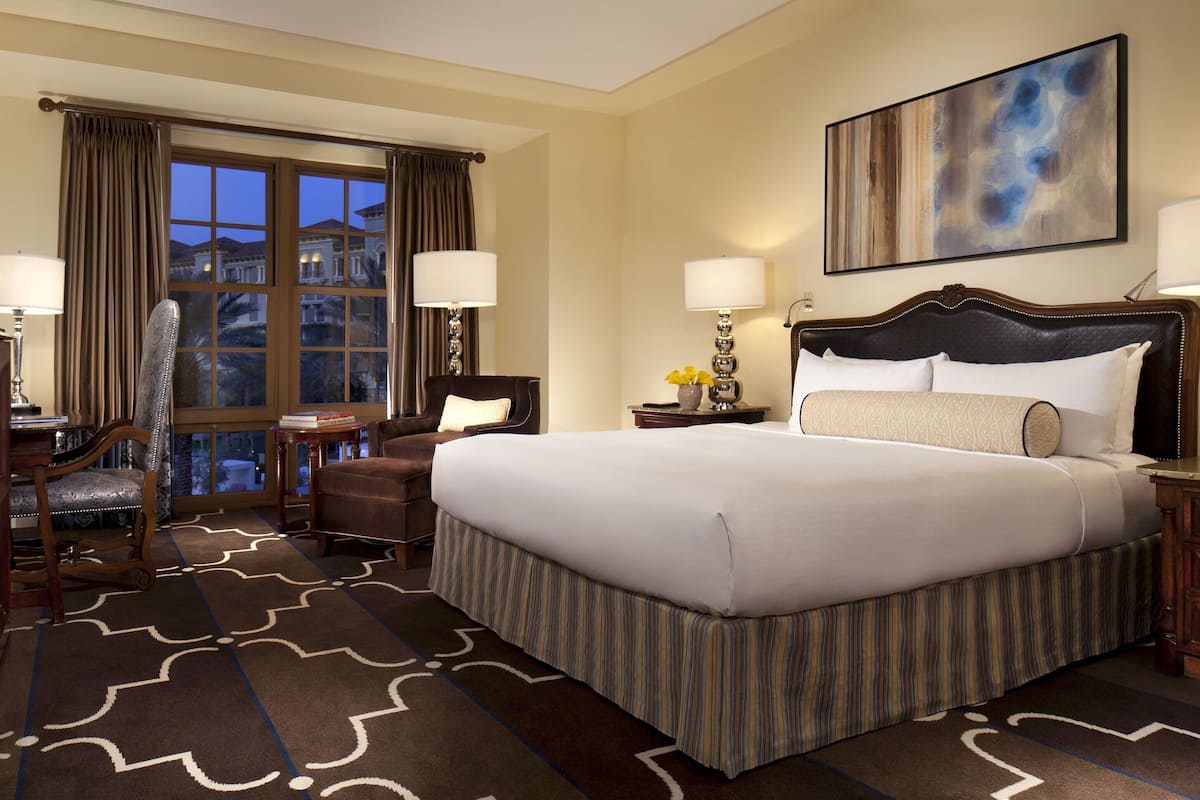 1 bedroom, premium bedding, pillowtop beds, in-room safe