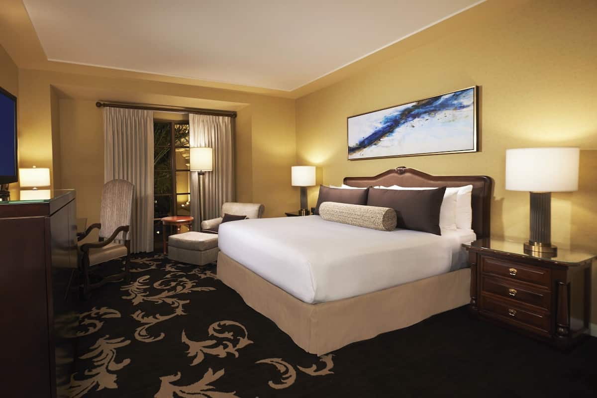 1 bedroom, premium bedding, pillowtop beds, in-room safe