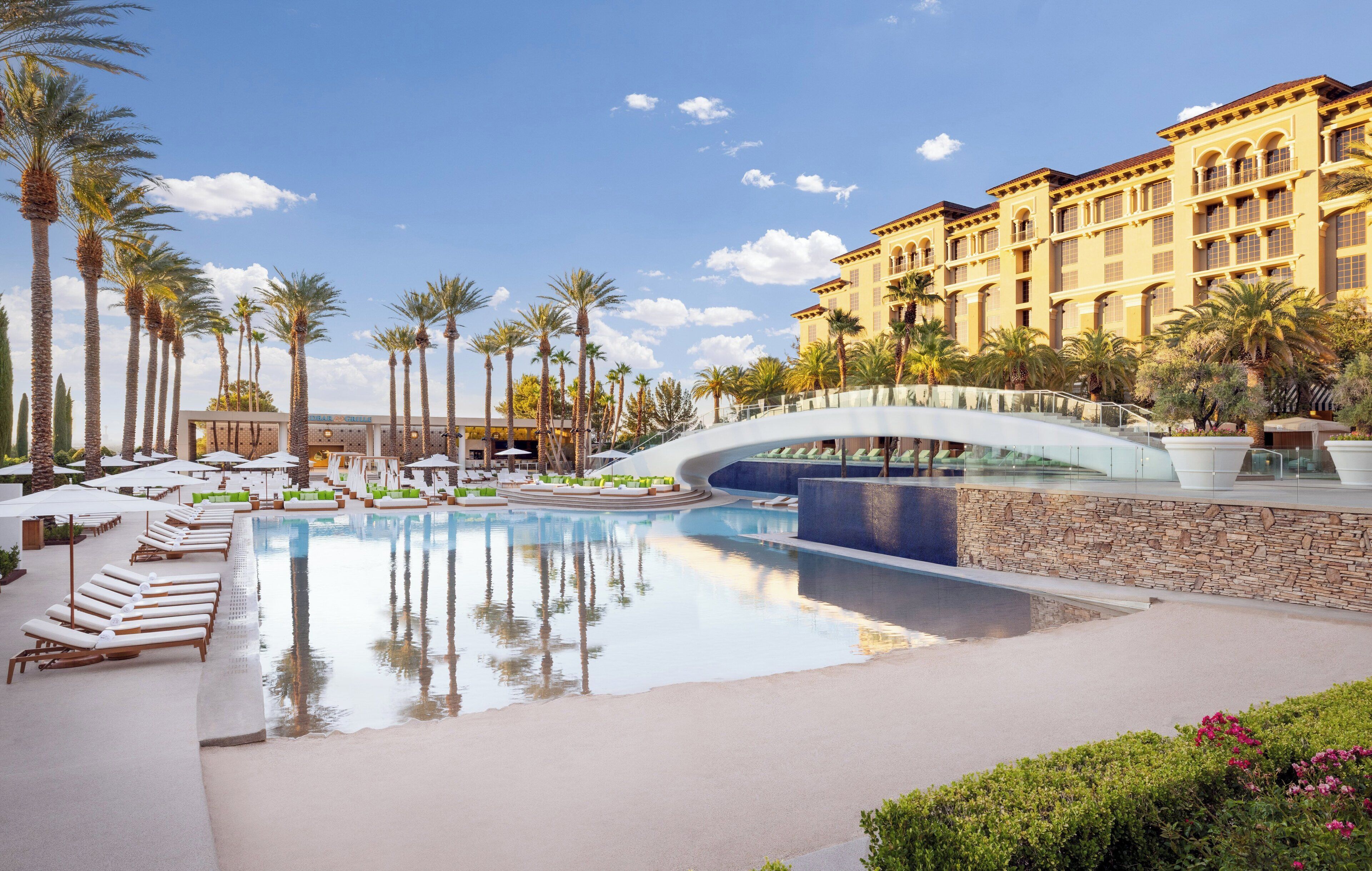 Outdoor pool, pool cabanas (surcharge), pool umbrellas