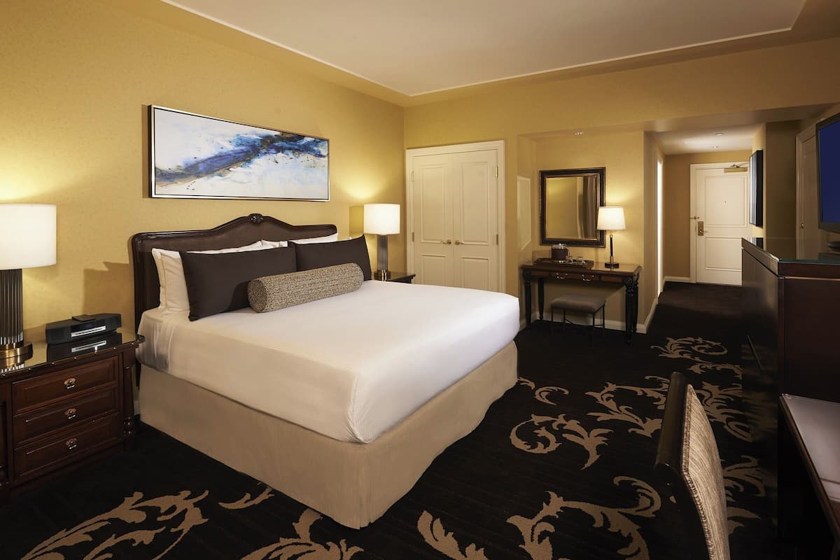 1 bedroom, premium bedding, pillowtop beds, in-room safe