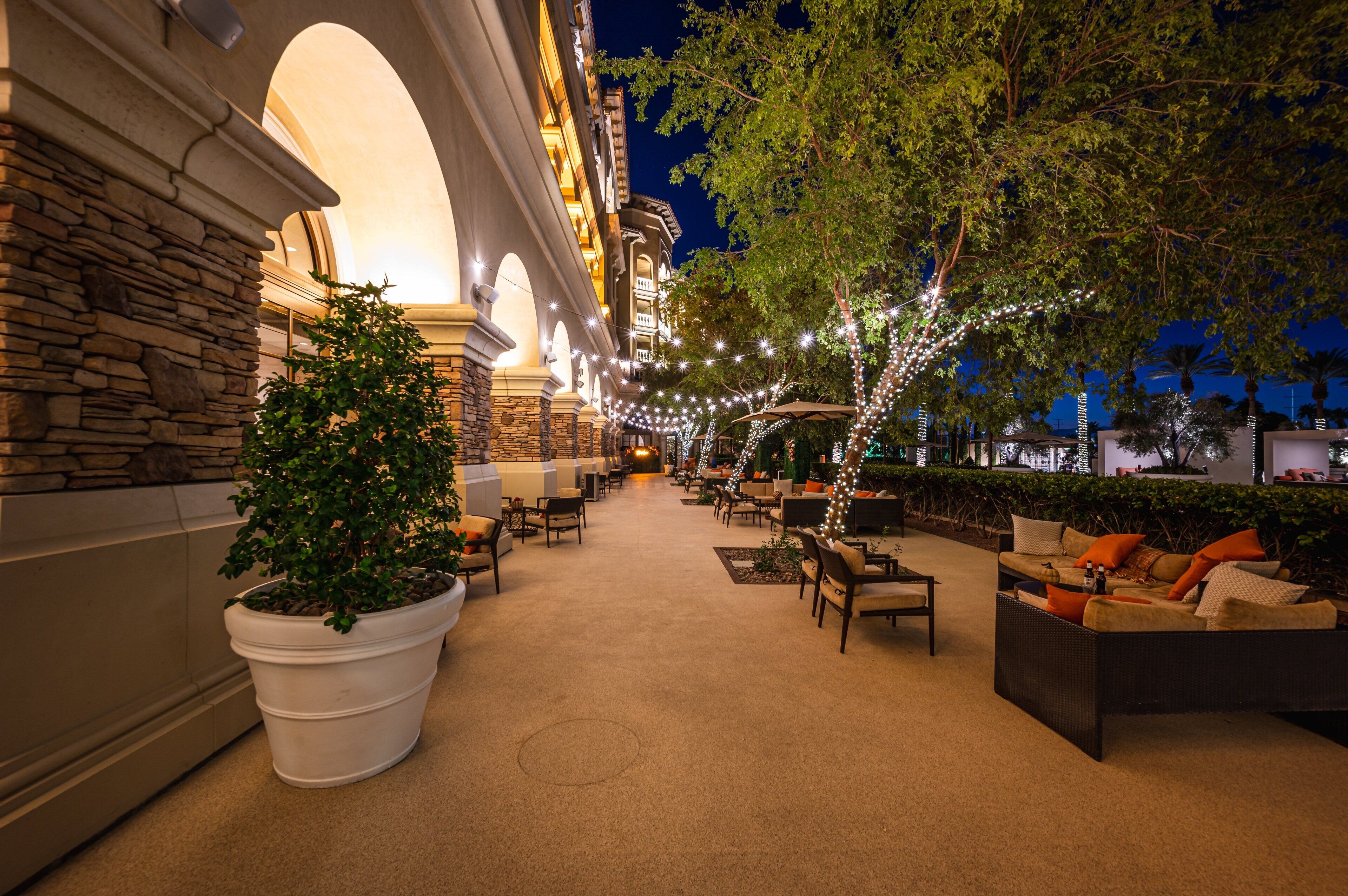 6 bars/lounges, poolside bar