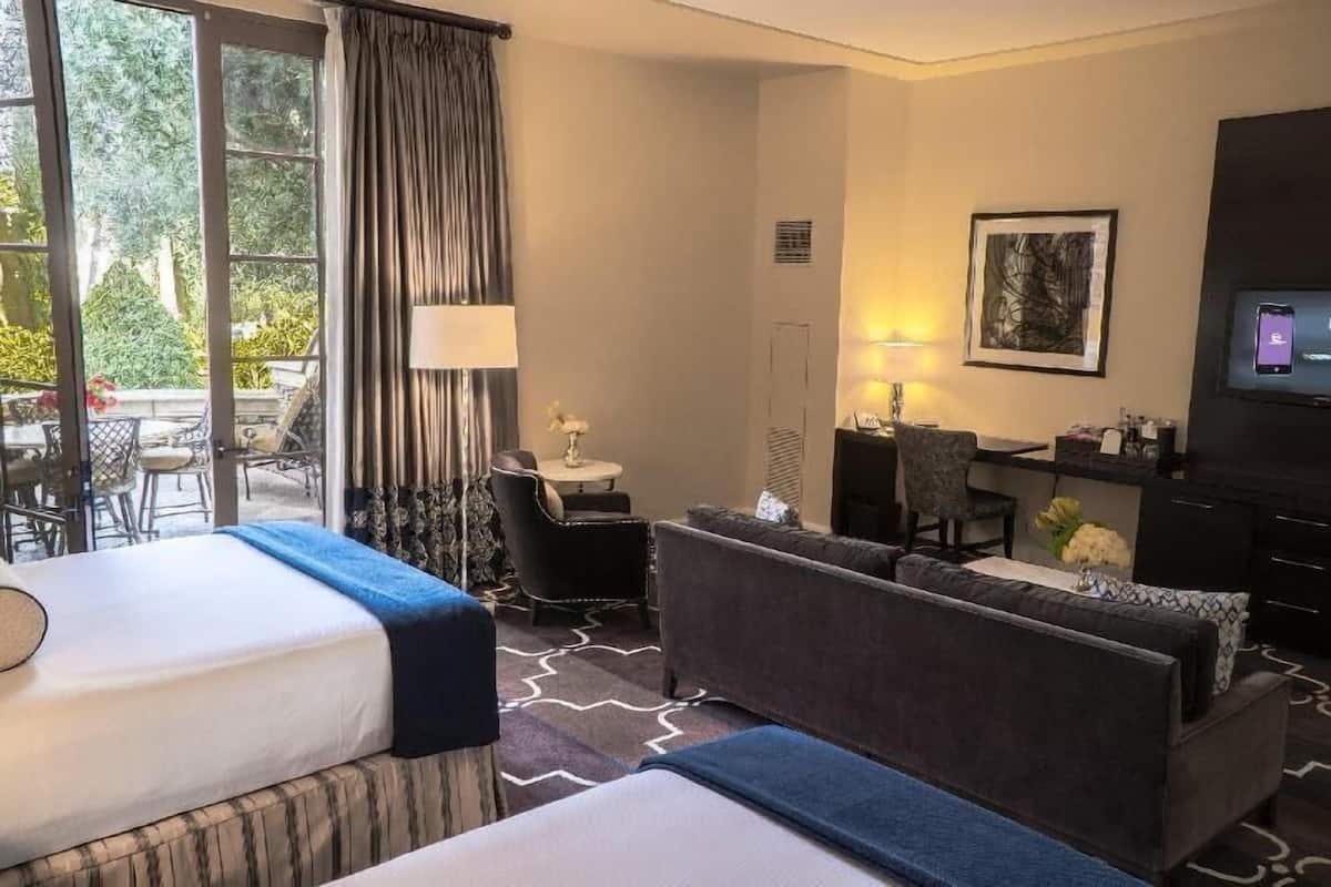 Premium bedding, pillow-top beds, minibar, in-room safe