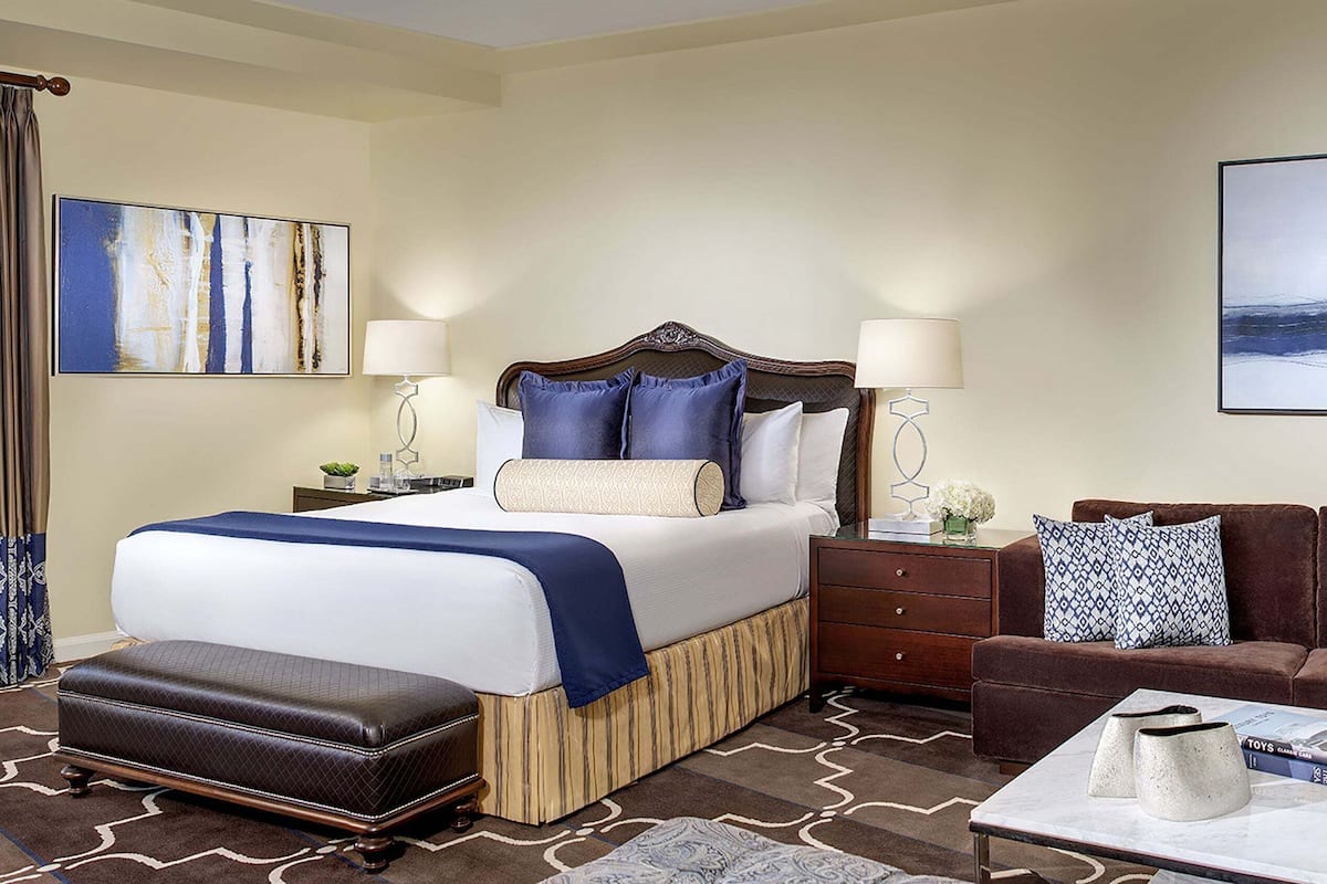 Premium bedding, pillow-top beds, minibar, in-room safe
