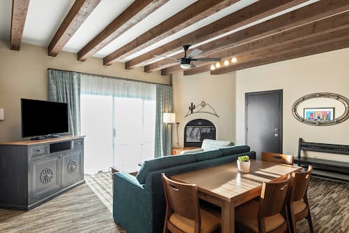 Condo, 1 Bedroom | Living room