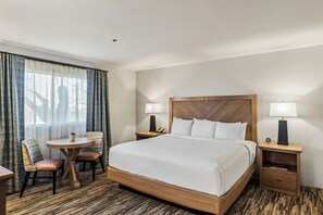 ملاءات للفراش لا تسبب الحساسية ومكواة/لوح كي وواي فاي مجانًا