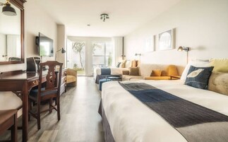 Family Room, River View