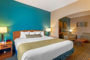 套房, 1 张特大床, 无烟房, 冰箱和微波炉 (Oversized Room;with Sofabed) | 高档床上用品、羽绒被、客房内保险箱、办公桌