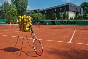 Tennis court