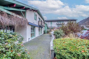 Exterior - Brit Hotel Florimont (Saint-Ferreol)