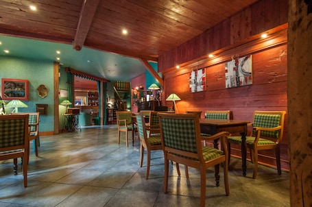 Daily buffet breakfast (EUR 16 per person)