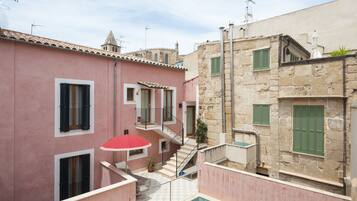 Habitación doble Deluxe | Ropa de cama de alta calidad, edredón y minibar