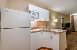 Estudio, 2 camas dobles, no fumadores | Cocina privada | Frigorífico grande, microondas y placa de cocina