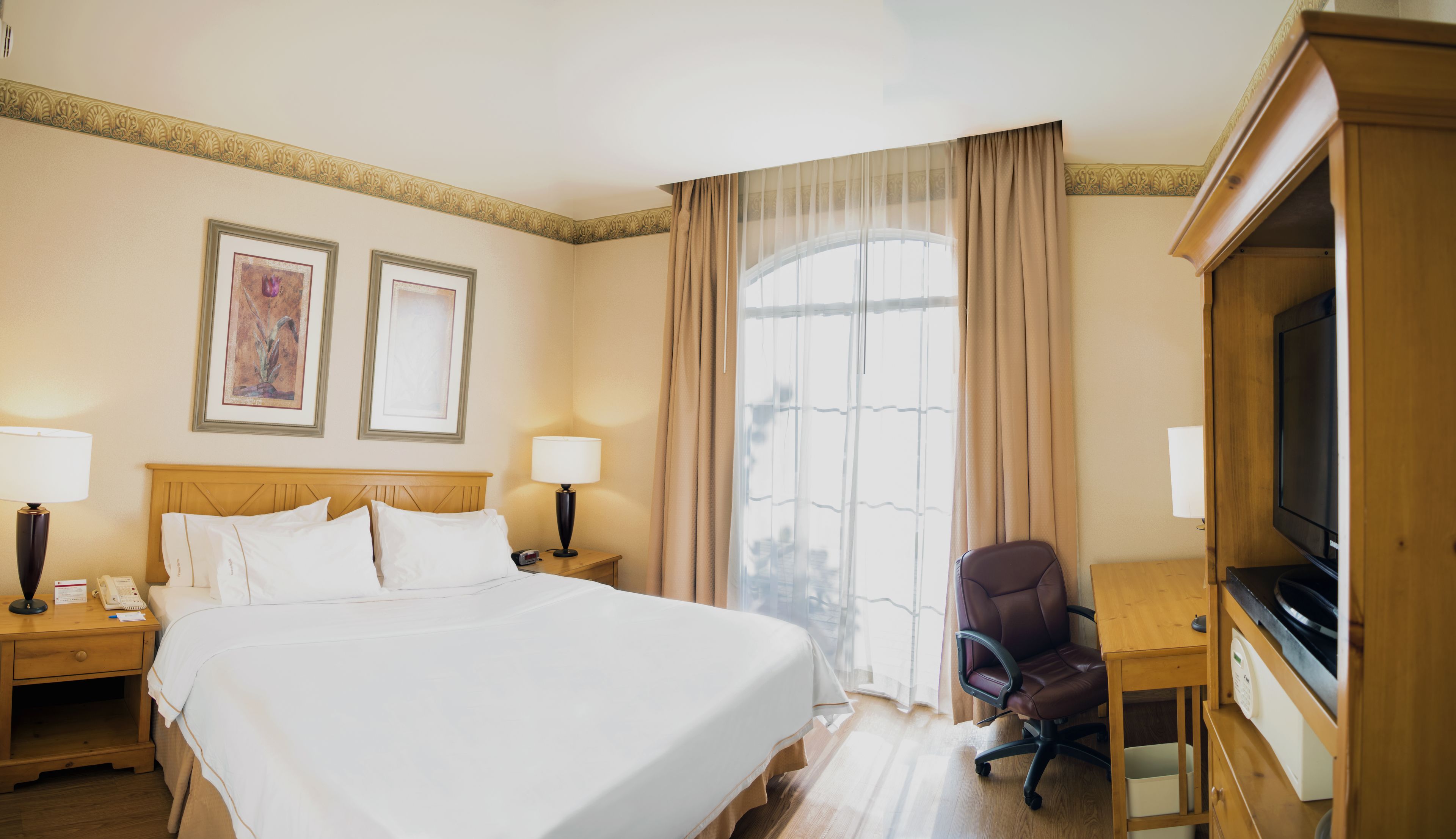 in-room safe, desk, iron/ironing board, free wifi