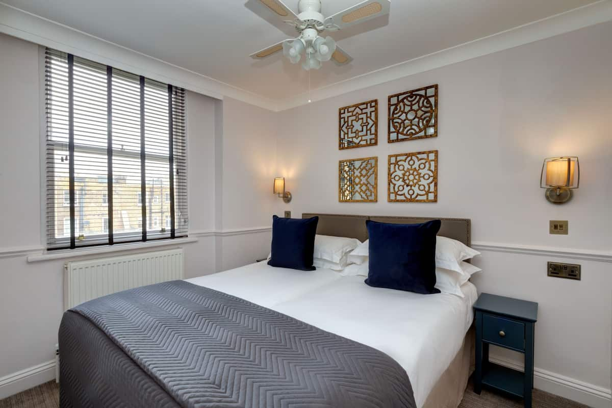 Standard Apartment, 2 Bedrooms | Egyptian cotton sheets, premium bedding, down duvets, pillow-top beds