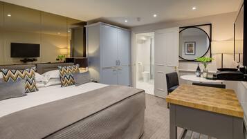 Studio Apartment | Bộ đồ giường cao cấp, chăn bông, nệm có lớp đệm bông