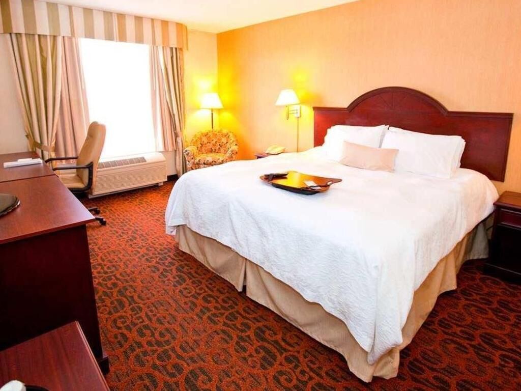 Premium bedding, in-room safe, blackout curtains, soundproofing