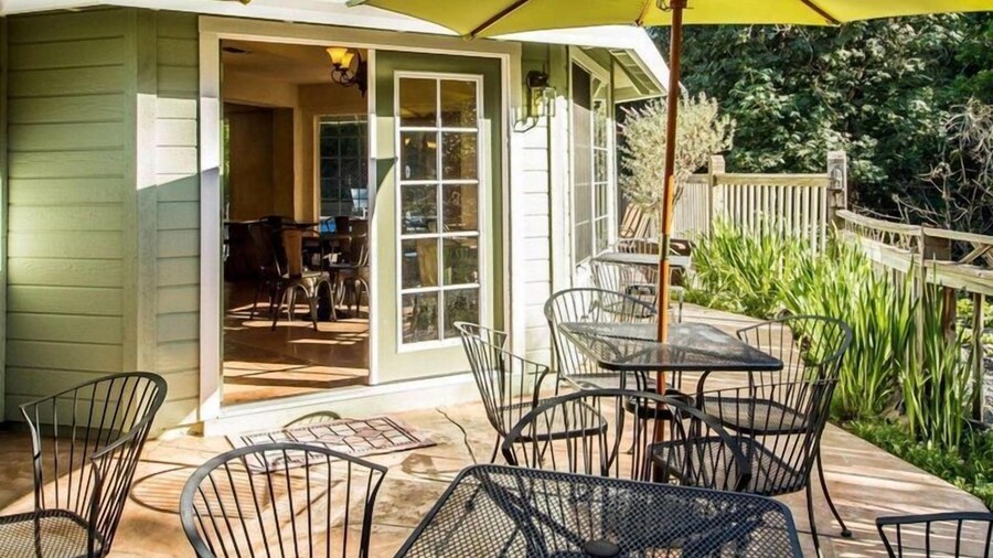 The Inn at Baechtel Creek