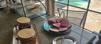 Baechtel Creek Inn