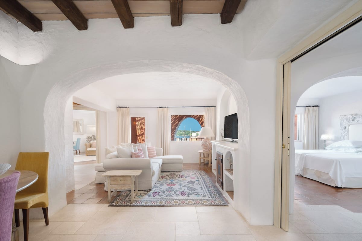Royal Suite, 2 Bedrooms, Balcony, Sea View | Living room