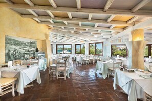Free daily buffet breakfast - Cervo Hotel, Costa Smeralda Resort (Arzachena)