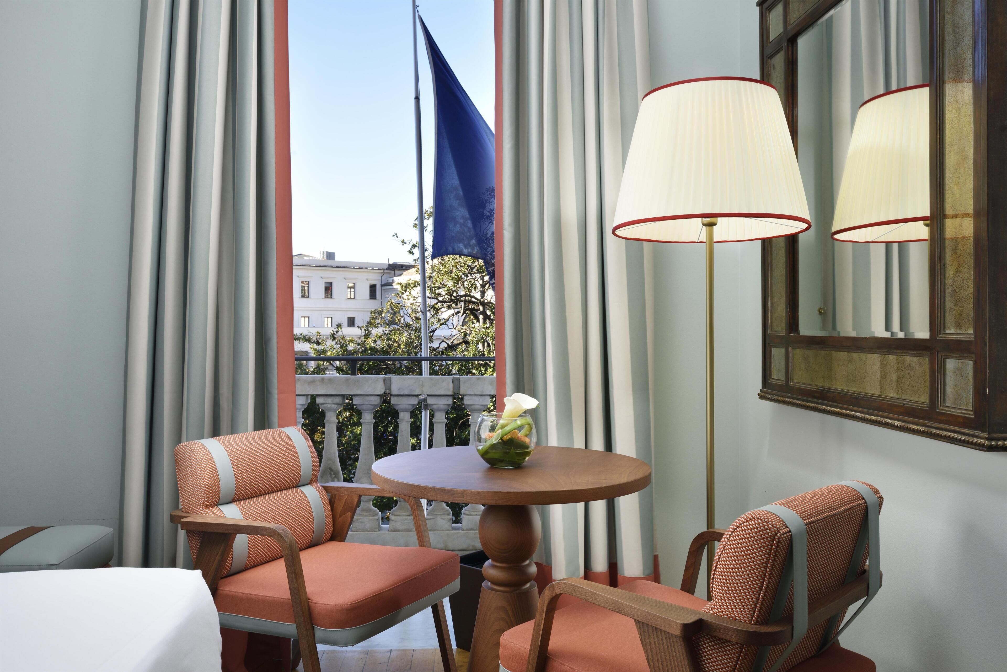 Superior kamer, 2 eenpersoonsbedden | Luxe beddengoed, donsdekens, een minibar, een kluis op de kamer