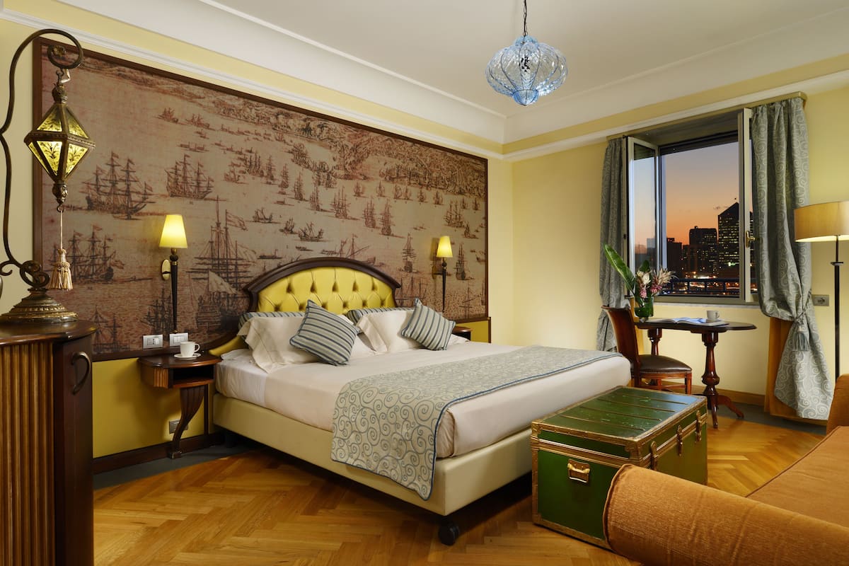 1 bedroom, premium bedding, down duvets, minibar