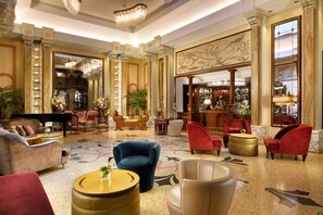 Lobby - Grand Hotel Savoia Genova, Curio Collection by Hilton (Genoa)