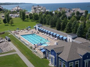 Seasonal outdoor pool, open 8:00 AM to 10:00 PM, cabanas (surcharge)