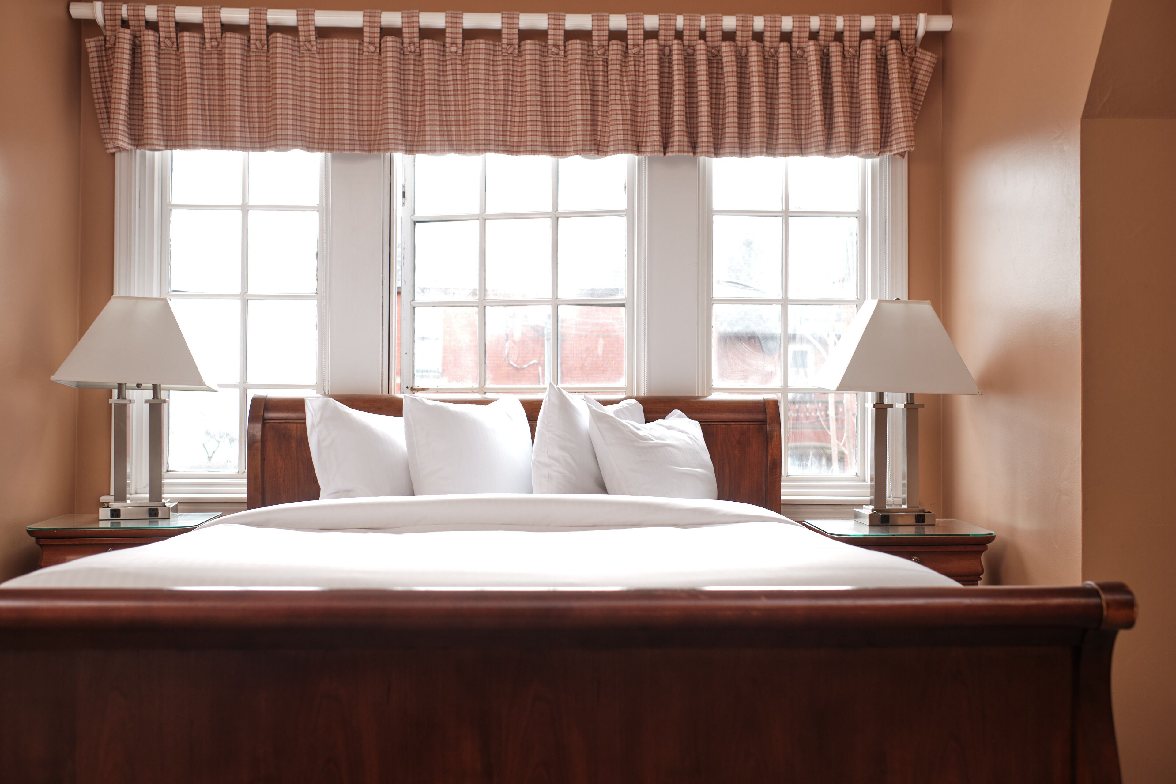 smith carriage house suite | 1 bedroom, premium bedding, individually decorated