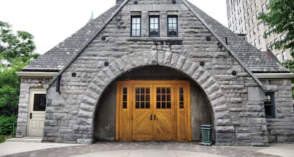 The Inn on Ferry Street