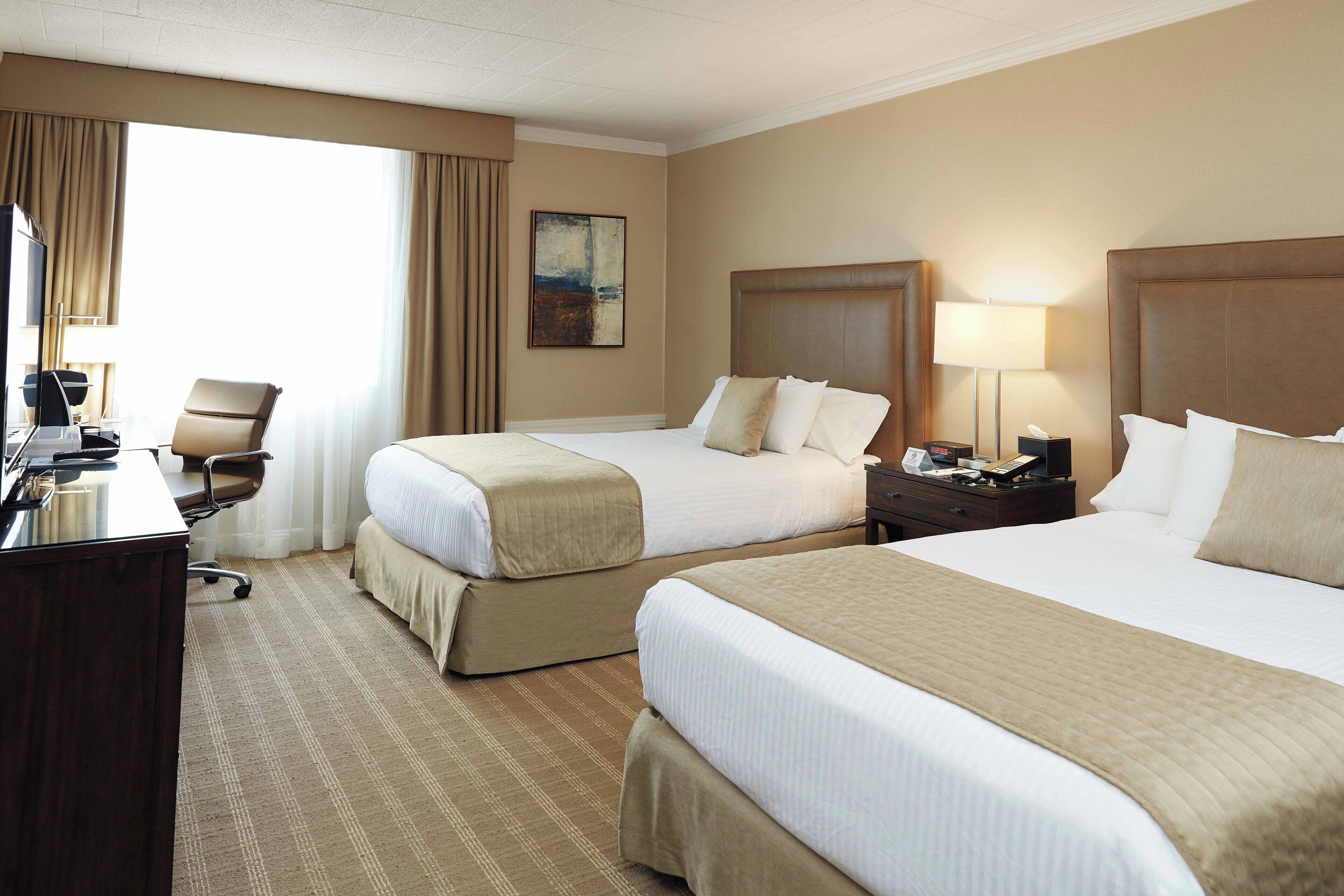 Colchones Select Comfort y caja de seguridad en la habitación 