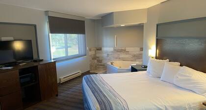 AmericInn by Wyndham Ladysmith