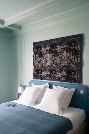 Standard Double Room | Minibar, in-room safe, desk, blackout drapes