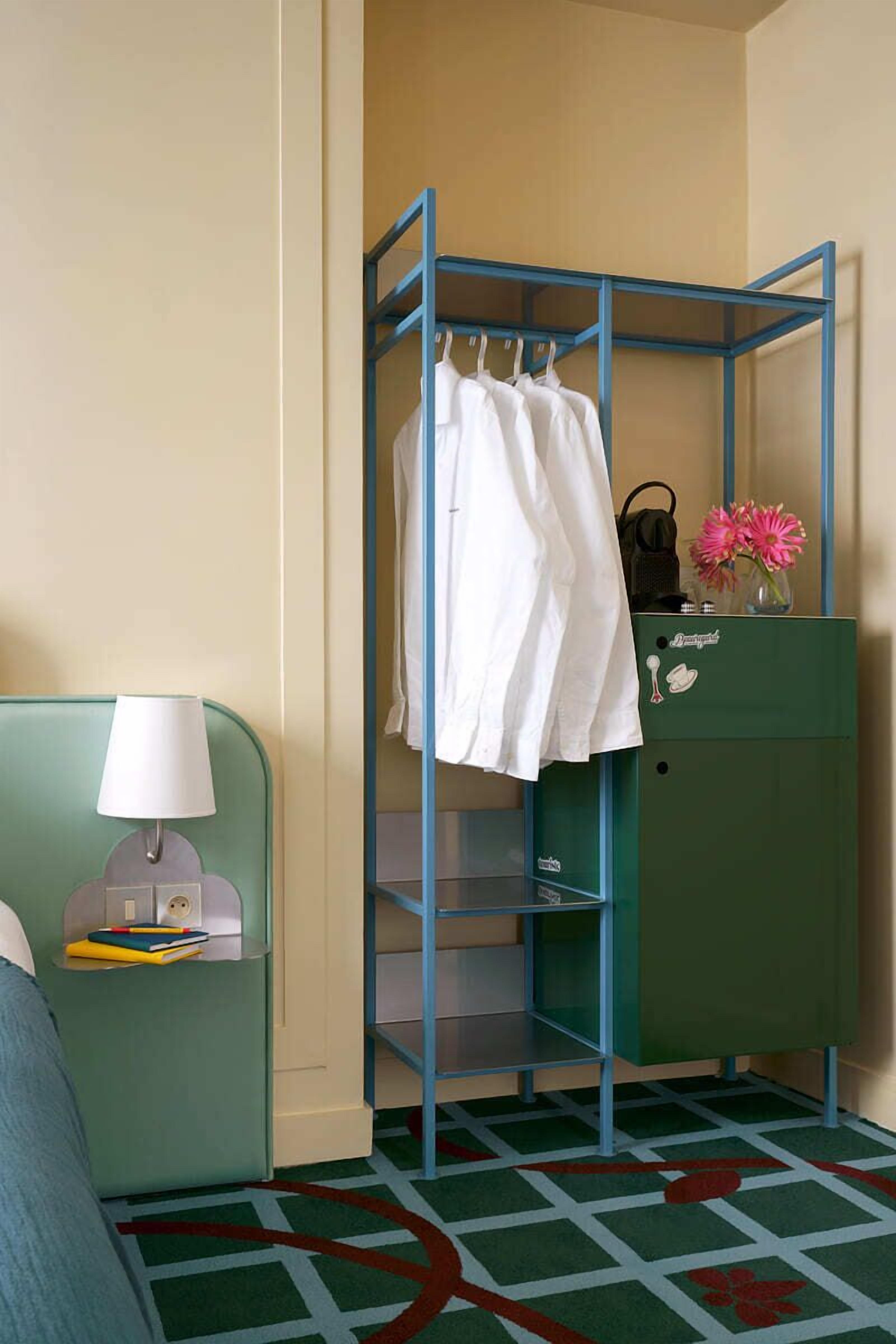 superior triple room | 1 bedroom, minibar, in-room safe, desk